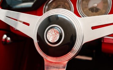 Alfa-Romeo-Spider-1957-Convertible-23