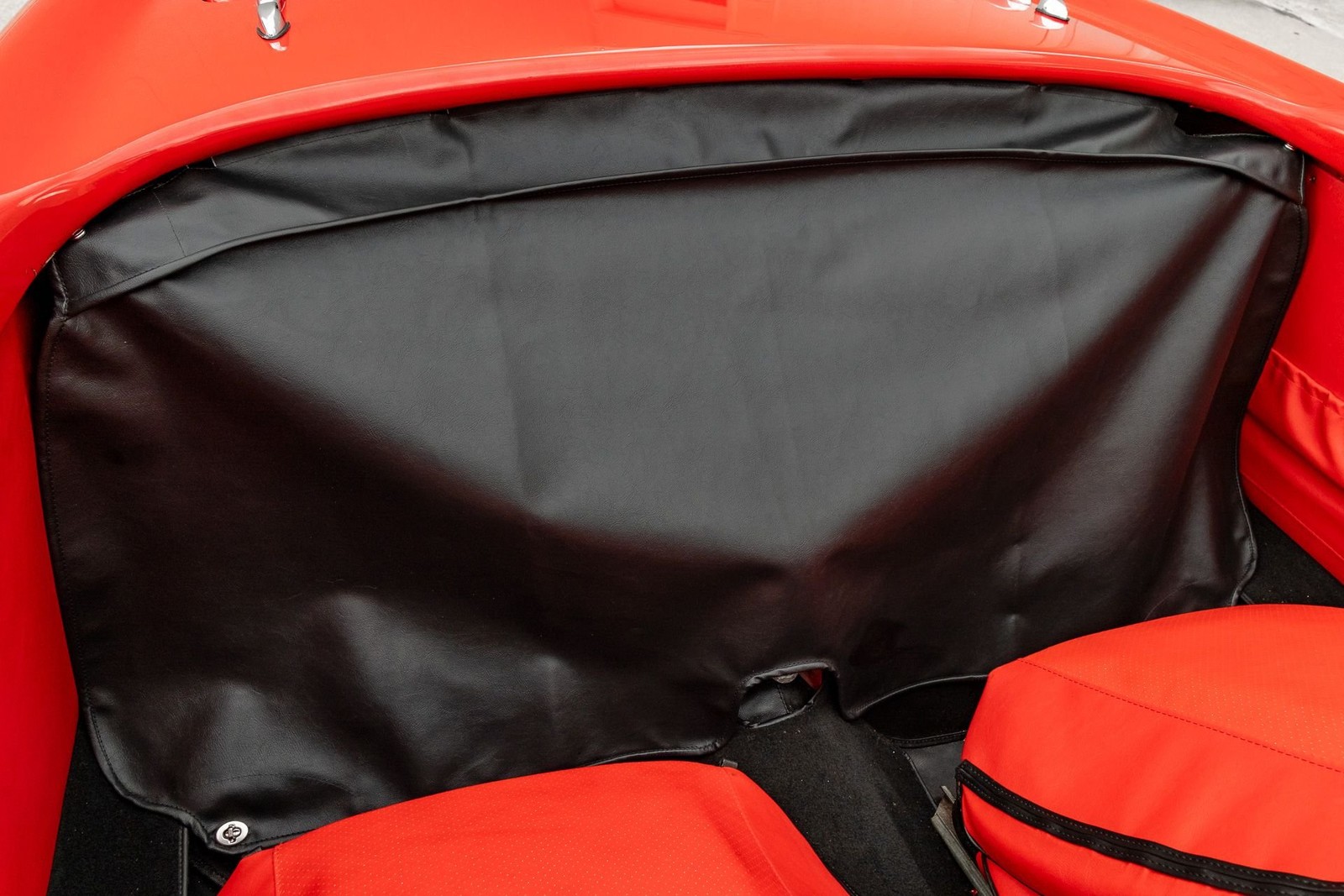 Alfa-Romeo-Spider-1957-Convertible-36