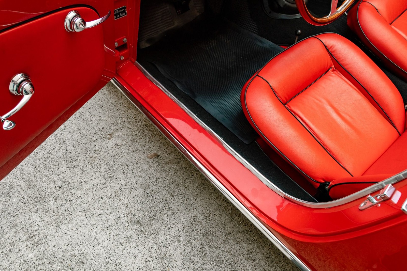 Alfa-Romeo-Spider-1957-Convertible-38