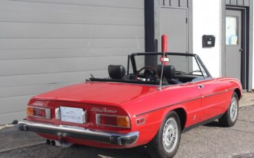 Alfa-Romeo-Spider-1974-11