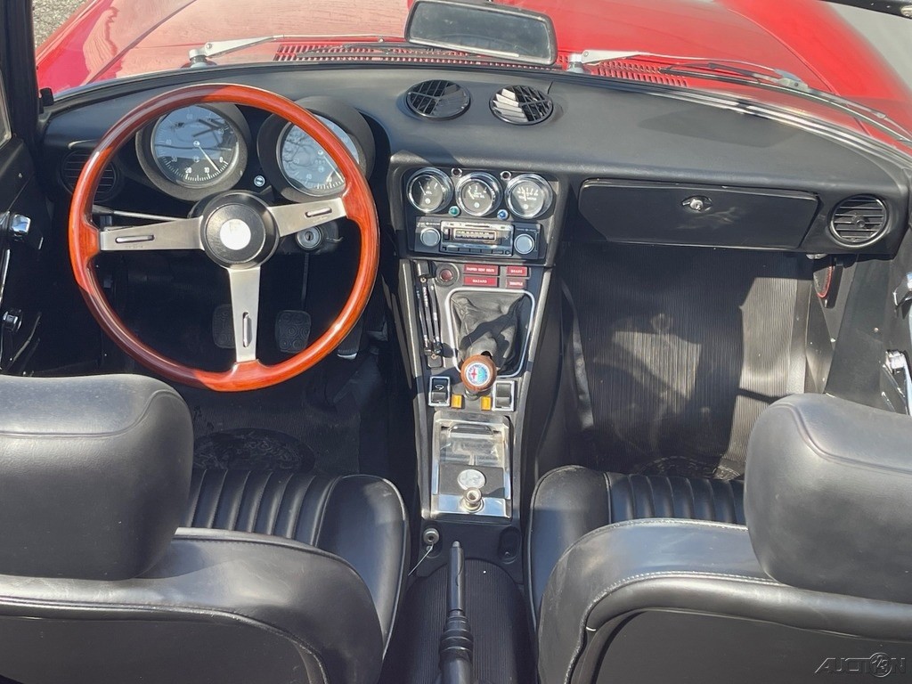 Alfa-Romeo-Spider-1974-22