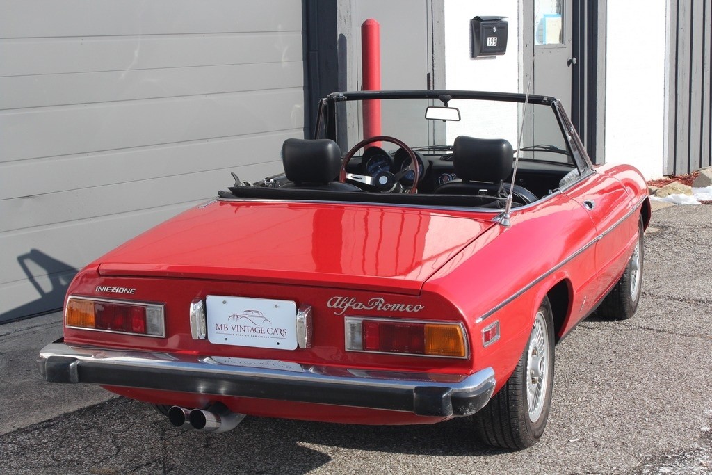 Alfa-Romeo-Spider-1974-3