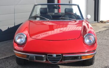 Alfa-Romeo-Spider-1974-4