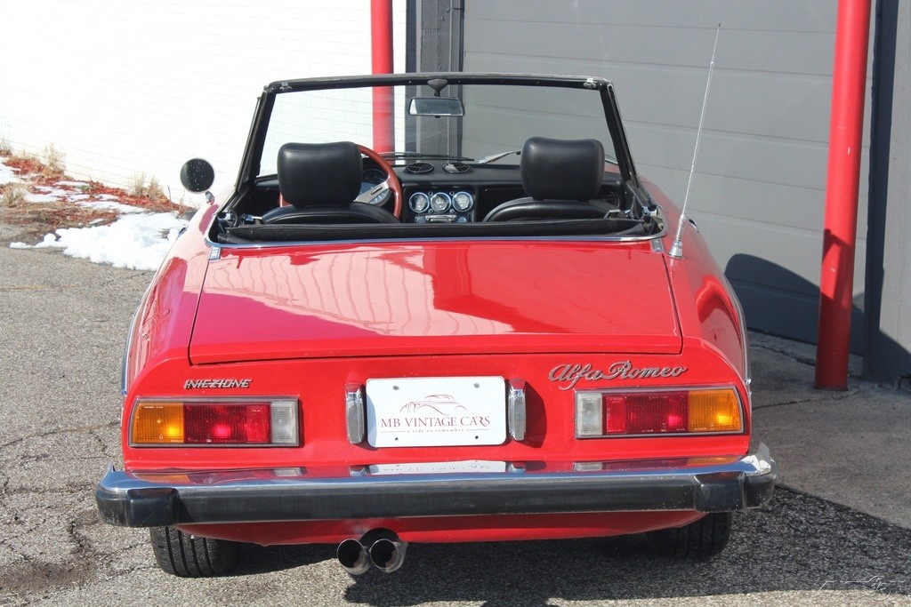 Alfa-Romeo-Spider-1974-5