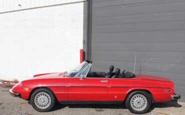 Alfa-Romeo-Spider-1974-9