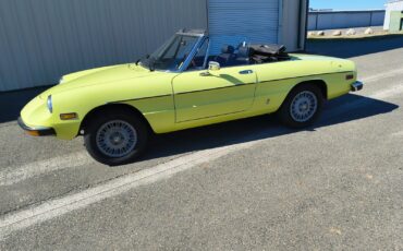 Alfa-Romeo-Spider-1977-Convertible-12