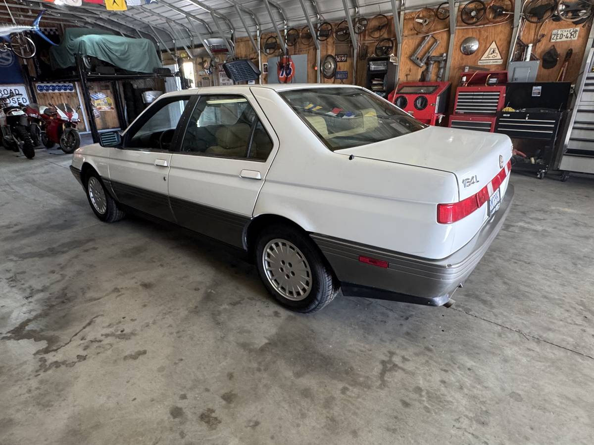 Alfa-romeo-164-1991-3