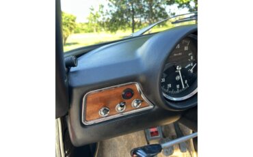 Alfa-romeo-Gta-1300-junior-1971-Burgundy-Alcantara-Beige-11