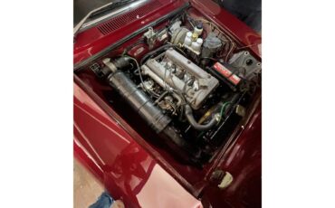 Alfa-romeo-Gta-1300-junior-1971-Burgundy-Alcantara-Beige-13