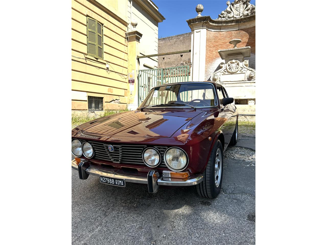 Alfa-romeo-Gta-1300-junior-1971-Burgundy-Alcantara-Beige-2
