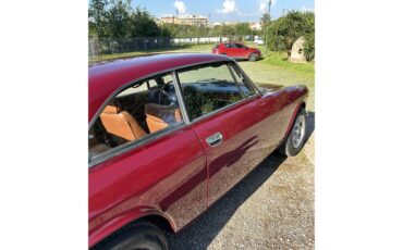 Alfa-romeo-Gta-1300-junior-1971-Burgundy-Alcantara-Beige-24