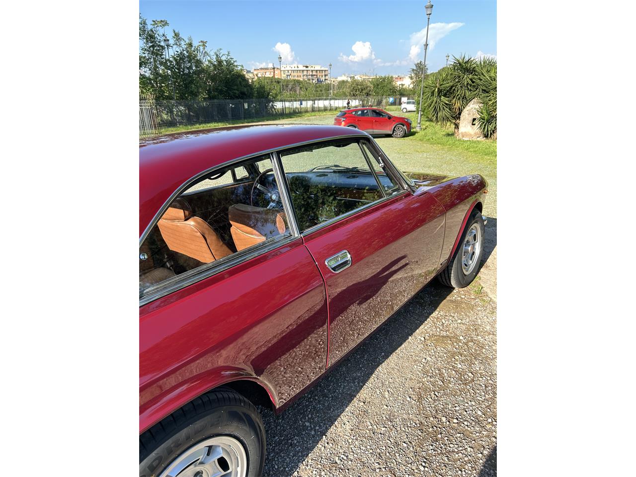 Alfa-romeo-Gta-1300-junior-1971-Burgundy-Alcantara-Beige-24