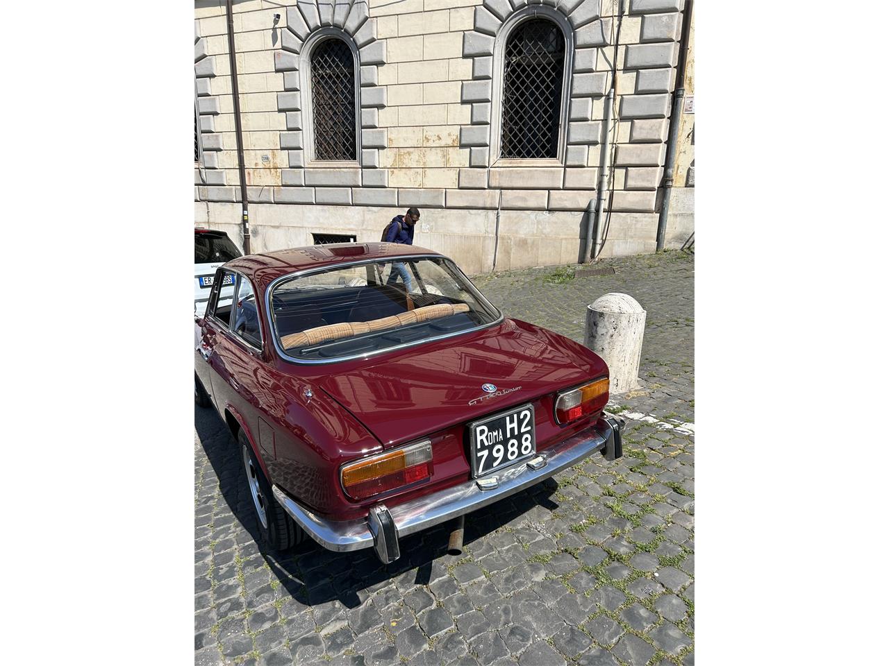 Alfa-romeo-Gta-1300-junior-1971-Burgundy-Alcantara-Beige-27