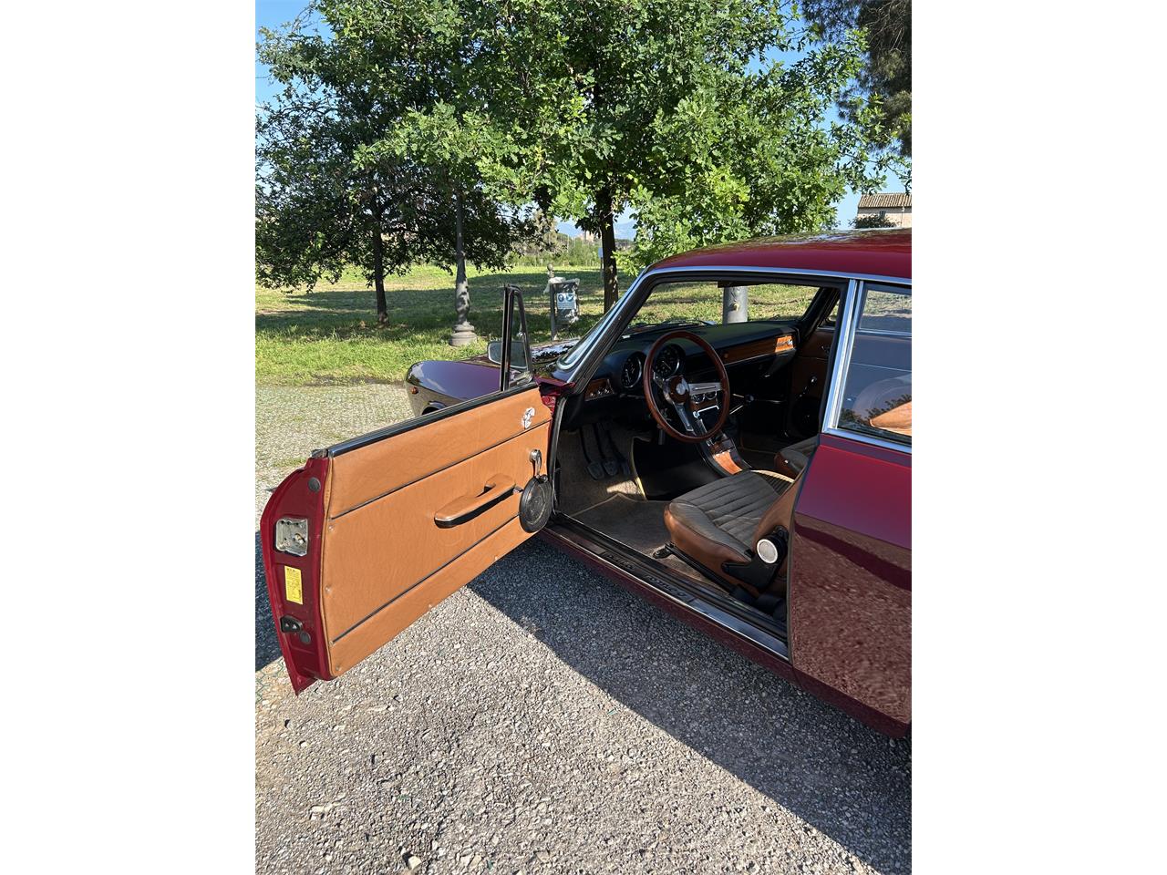 Alfa-romeo-Gta-1300-junior-1971-Burgundy-Alcantara-Beige-29