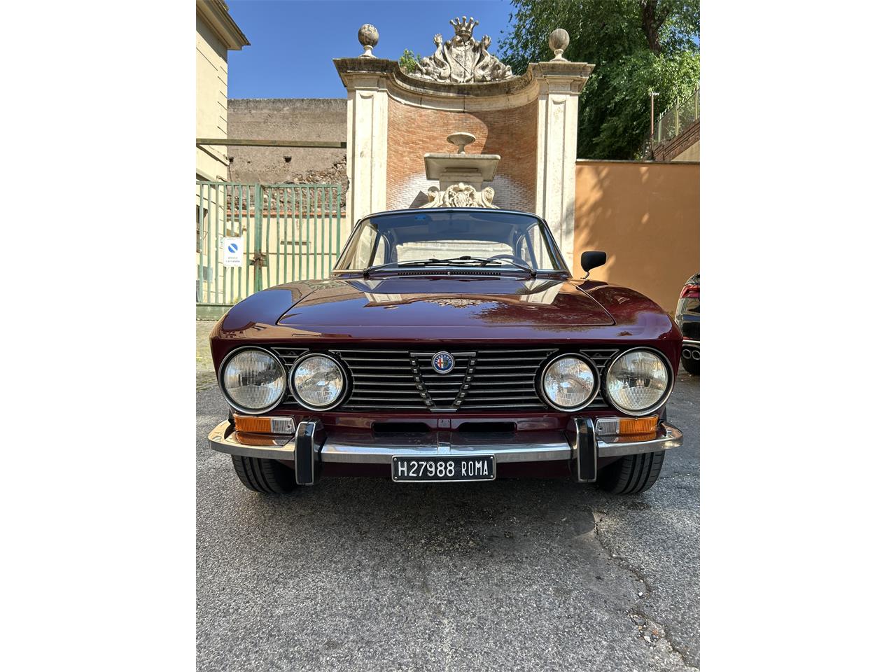 Alfa-romeo-Gta-1300-junior-1971-Burgundy-Alcantara-Beige-3