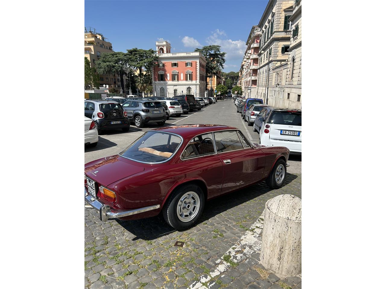 Alfa-romeo-Gta-1300-junior-1971-Burgundy-Alcantara-Beige-4