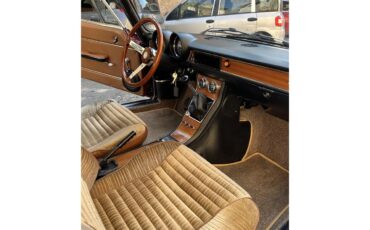 Alfa-romeo-Gta-1300-junior-1971-Burgundy-Alcantara-Beige-5