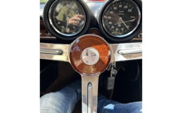 Alfa-romeo-Gta-1300-junior-1971-Burgundy-Alcantara-Beige-9