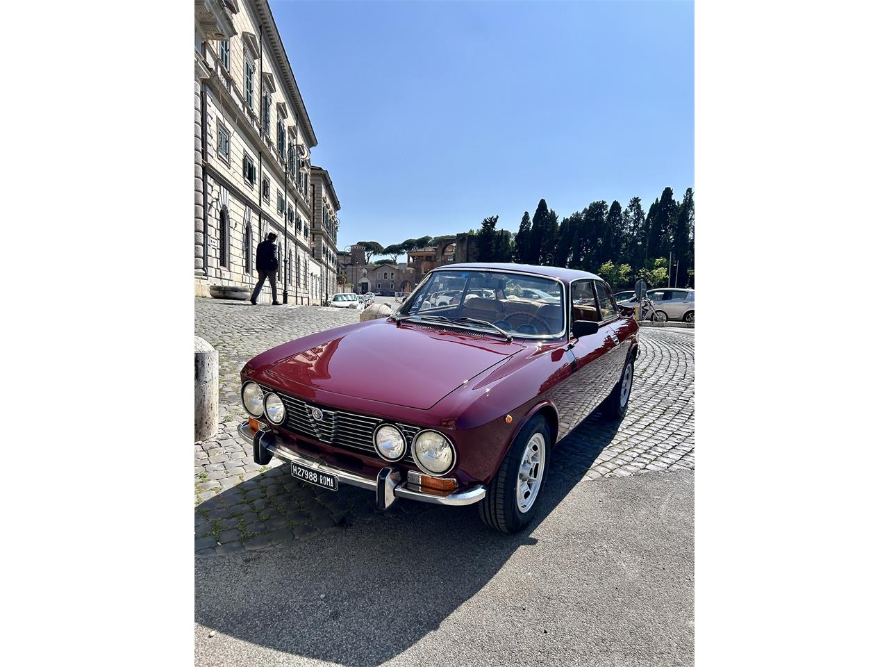 Alfa-romeo-Gta-1300-junior-1971-Burgundy-Alcantara-Beige