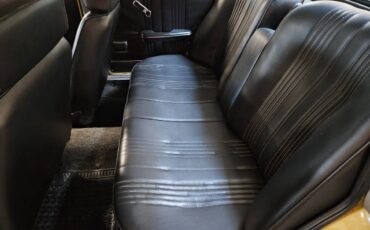 Alfa-romeo-giulia-super-1300-1975-18