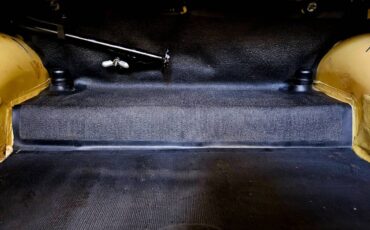 Alfa-romeo-giulia-super-1300-1975-5