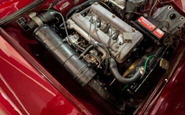 Alfa-romeo-gt-1300-junior-1971-red-17