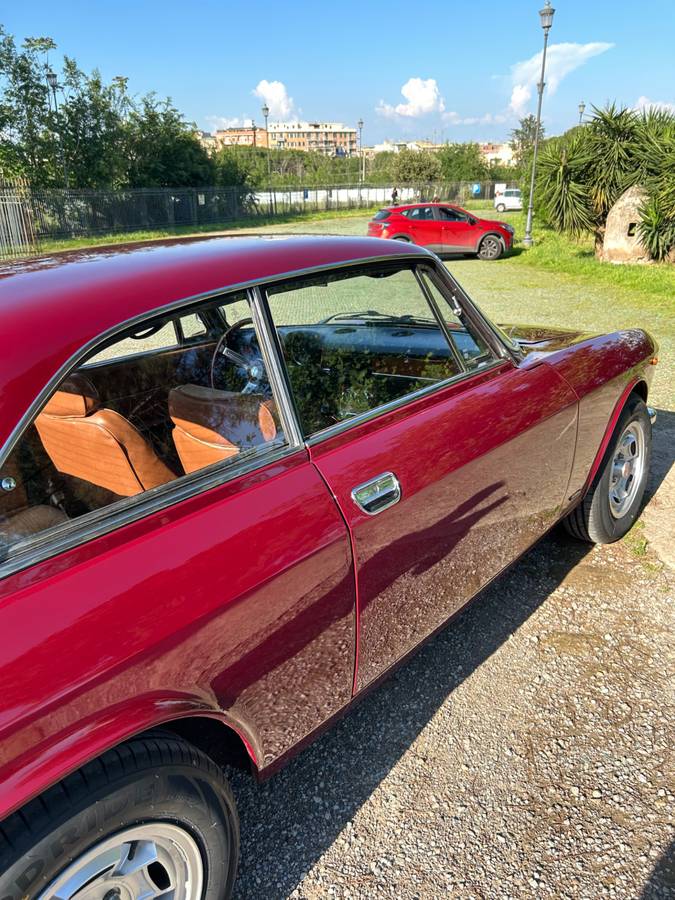 Alfa-romeo-gt-1300-junior-1971-red-5