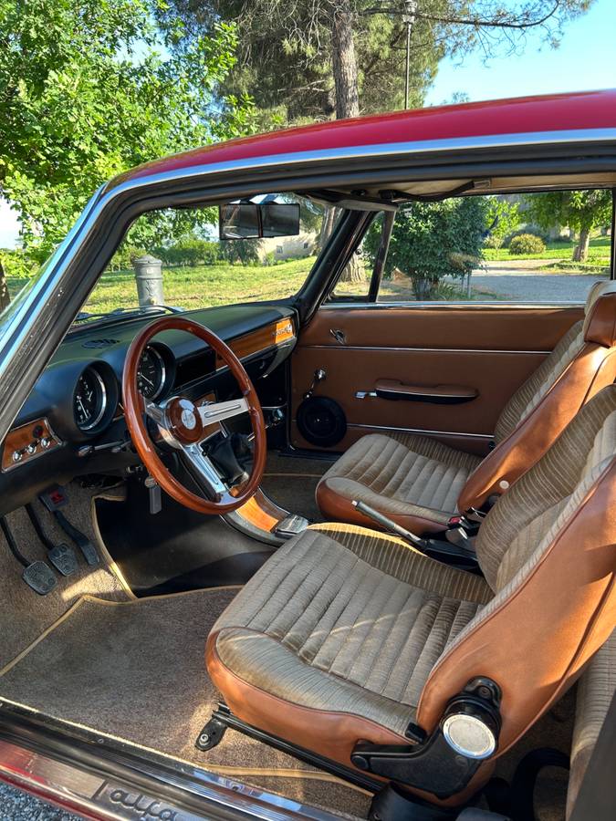 Alfa-romeo-gt-1300-junior-1971-red-6