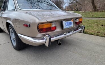 Alfa-romeo-gtv-1972-1