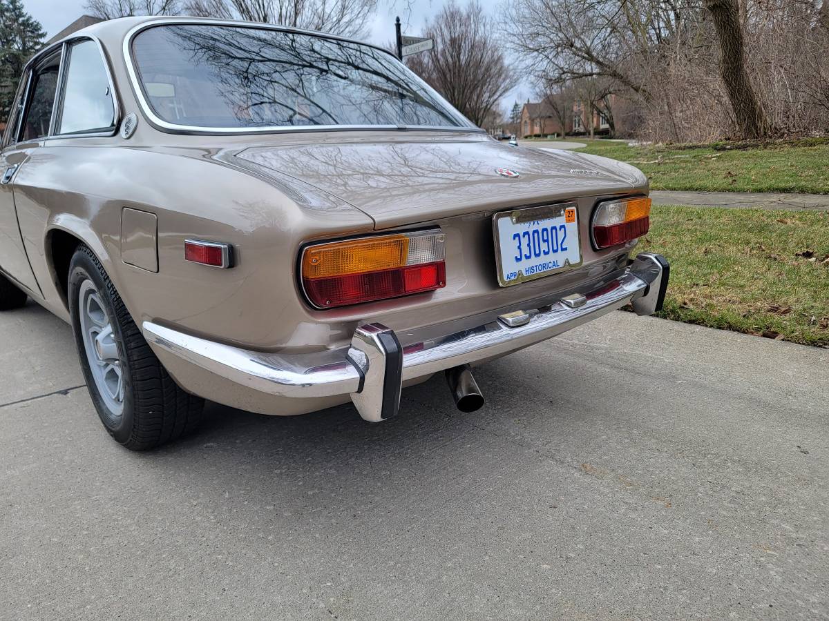 Alfa-romeo-gtv-1972-1