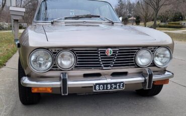 Alfa-romeo-gtv-1972-18