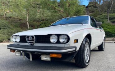 Alfa-romeo-gtv-alfetta-andretti-1977-white-17