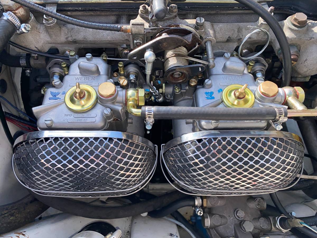 Alfa-romeo-gtv-alfetta-andretti-1977-white-23