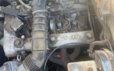 Alfa-romeo-spider-1985-silver-10