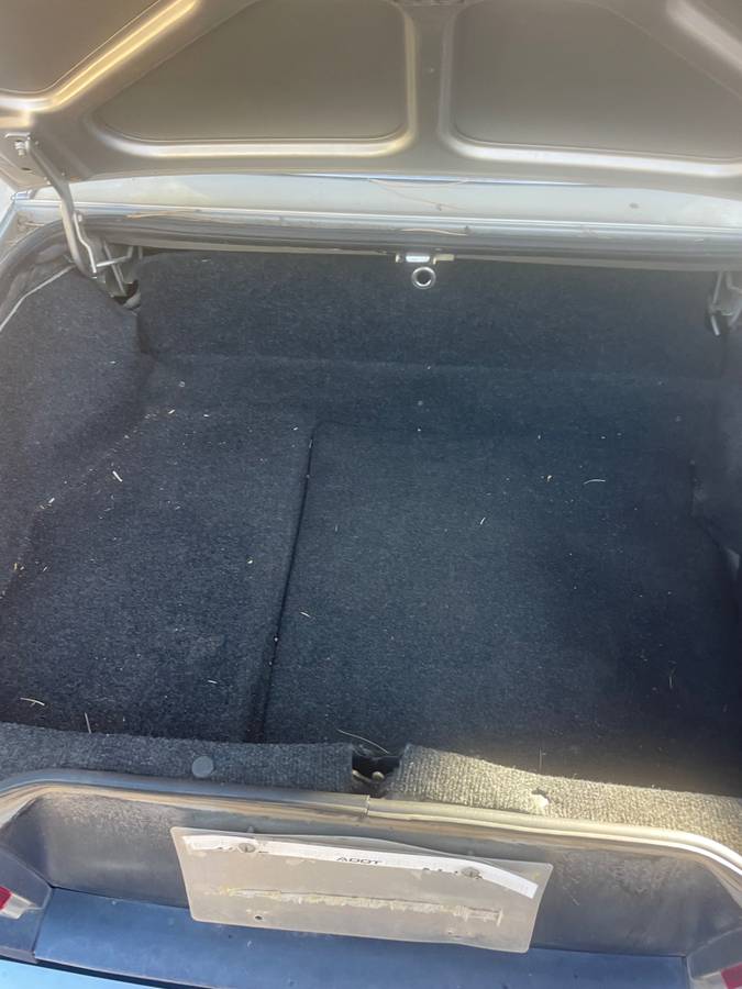 Alfa-romeo-spider-1985-silver-11