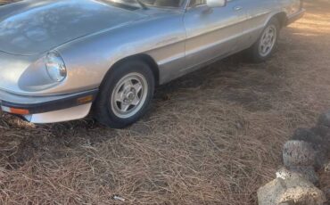 Alfa-romeo-spider-1985-silver