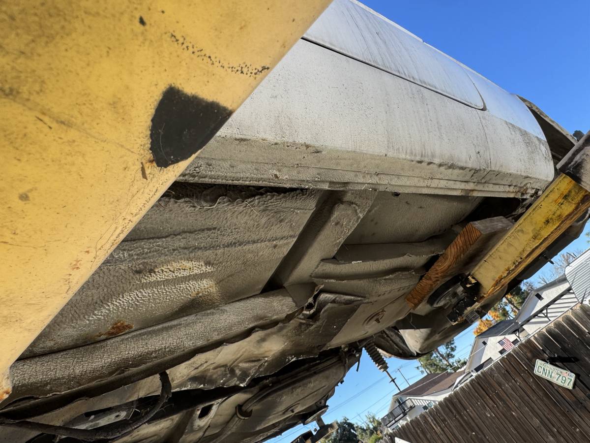 Alfa-romeo-spider-1986-7