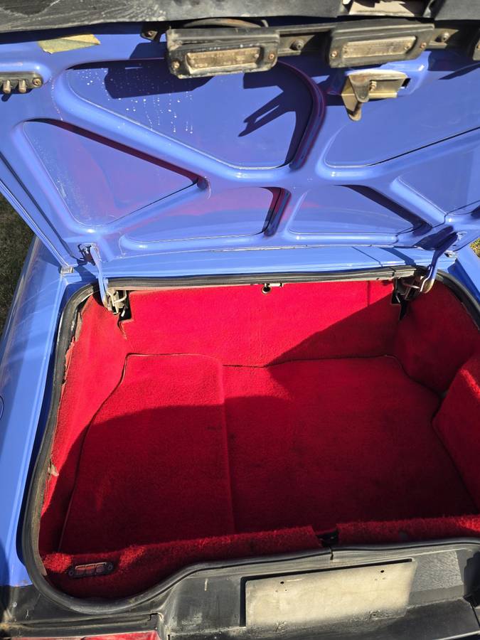 Alfa-romeo-spider-quadrifoglio-1987-blue-13