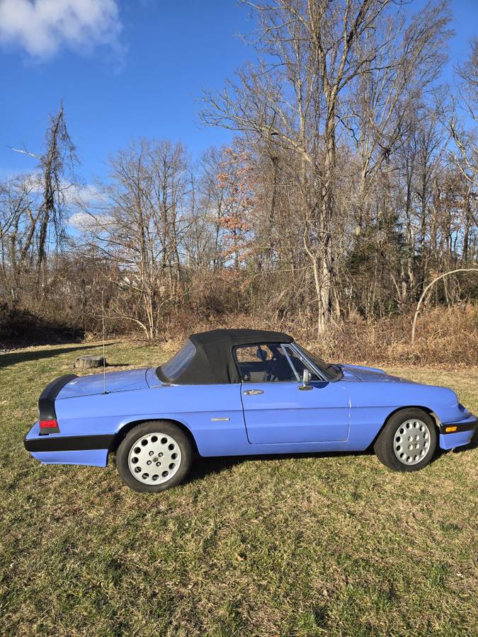 Alfa-romeo-spider-quadrifoglio-1987-blue-23