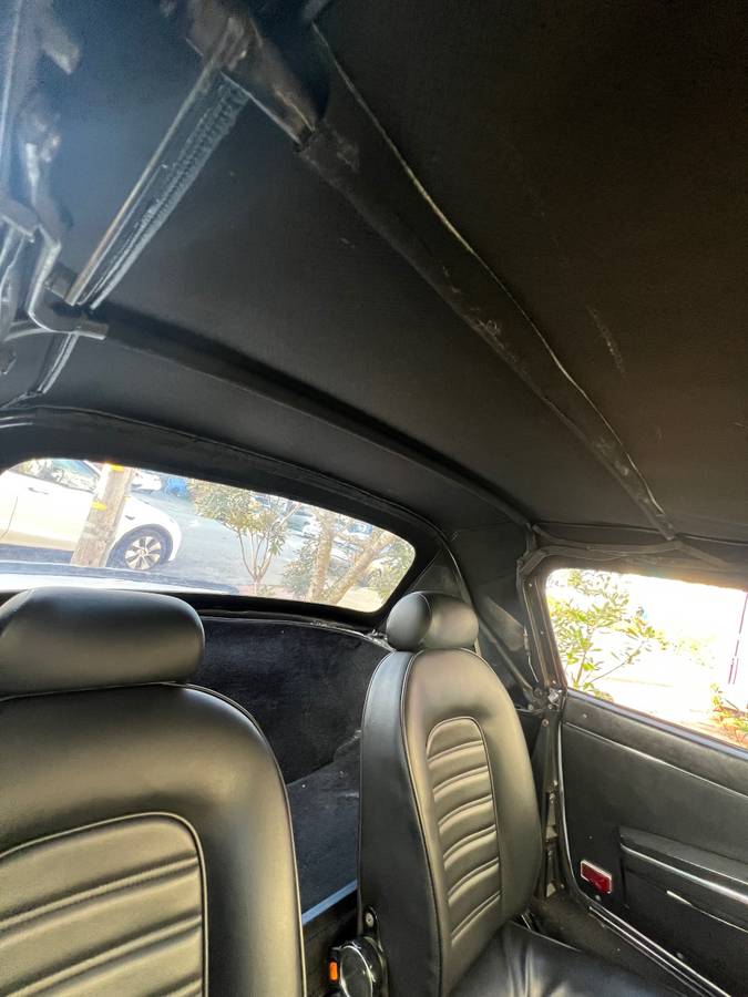 Alfa-romeo-spider-veloce-1986-white-13