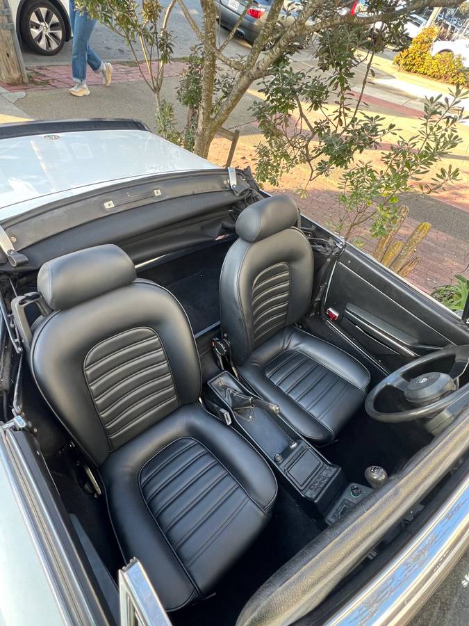 Alfa-romeo-spider-veloce-1986-white-14