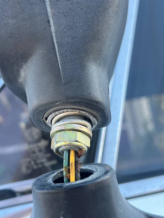 Alfa-romeo-spider-veloce-1986-white-18