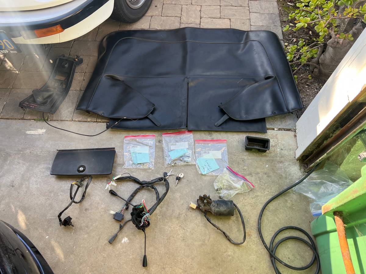 Alfa-romeo-spider-veloce-1986-white-22