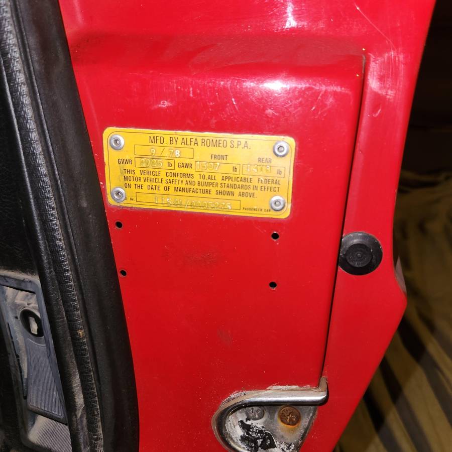 Alpha-romeo-spider-1978-red-2