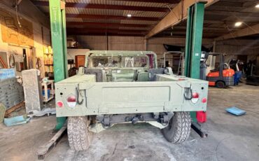 Am-general-humvee-diesel-1988-green-2
