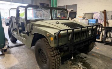 Am-general-humvee-diesel-1988-green-3