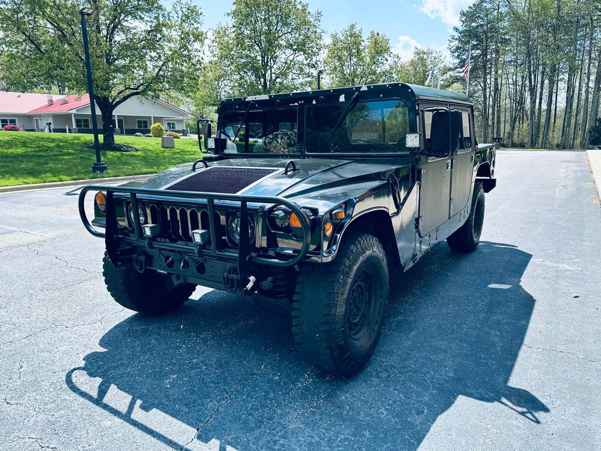 Am-general-humvee-diesel-1994-black-2