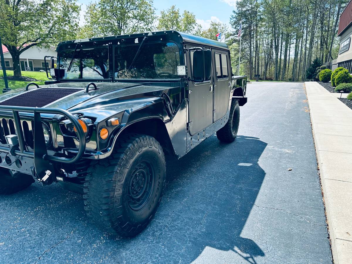 Am-general-humvee-diesel-1994-black-22