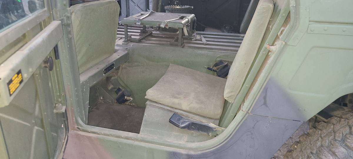 Am-general-m966-diesel-1985-green-16