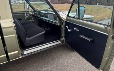 Amc-jeep-j2000-1972-green-4